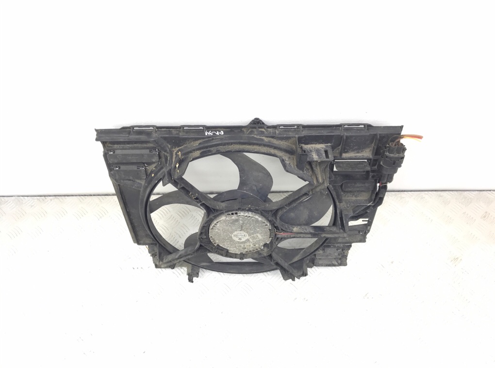 Вентилятор радиатора бу для BMW 5 E60/E61 2.0 TD, 2009 г. Вентилятор радиатора бу для BMW 5 E60/E61 2.0 TD, 2009 г.