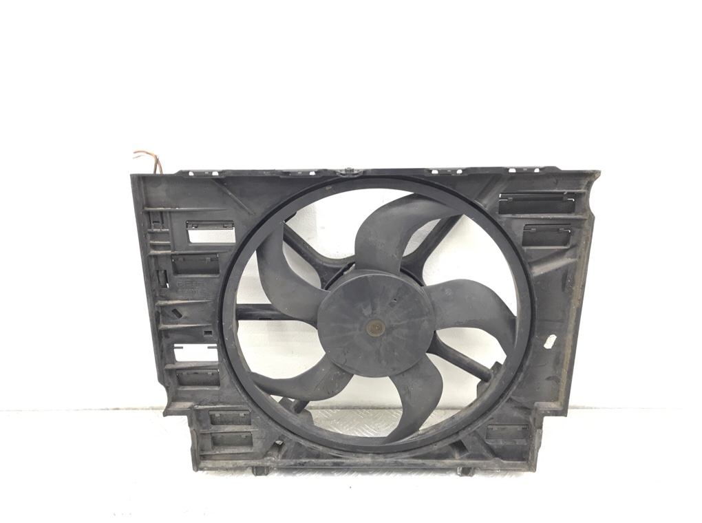 Вентилятор радиатора бу для BMW 5 E60/E61 2.0 TD, 2009 г. Вентилятор радиатора бу для BMW 5 E60/E61 2.0 TD, 2009 г.