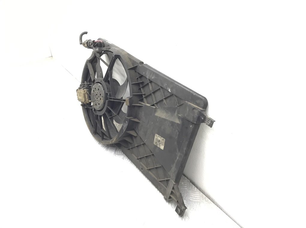 Вентилятор радиатора бу для Ford Focus 2 1.6 TDCi,  2010 г.