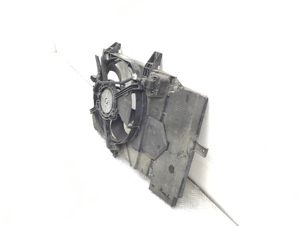 Вентилятор радиатора бу для Nissan Note E11 1.6 i, 2008 г. Вентилятор радиатора бу для Nissan Note E11 1.6 i, 2008 г.