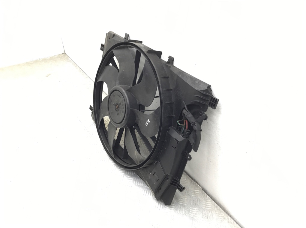 Вентилятор радиатора бу для Mercedes C W204 2.2 CDi, 2009 г. Вентилятор радиатора бу для Mercedes C W204 2.2 CDi, 2009 г.