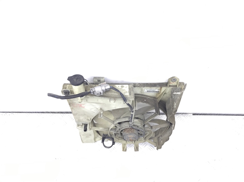 Вентилятор радиатора бу для Peugeot 107 1 1.0 i, 2010 г. Вентилятор радиатора бу для Peugeot 107 1 1.0 i, 2010 г.