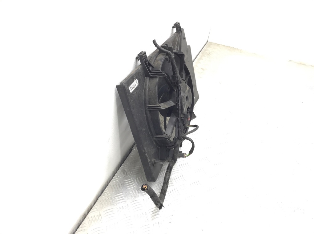 Вентилятор радиатора бу для Ford Fiesta 6 1.4 TDCi, 2009 г. Вентилятор радиатора бу для Ford Fiesta 6 1.4 TDCi, 2009 г.