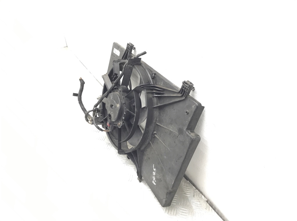 Вентилятор радиатора бу для Ford Fiesta 6 1.4 TDCi, 2009 г. Вентилятор радиатора бу для Ford Fiesta 6 1.4 TDCi, 2009 г.