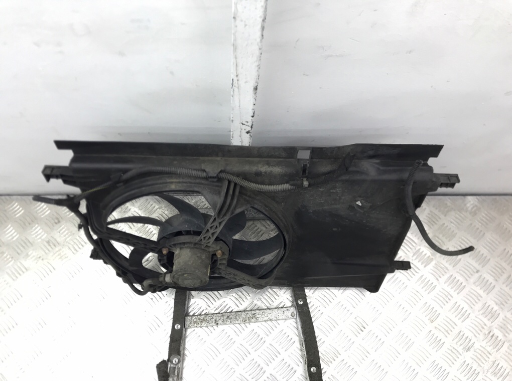 Вентилятор радиатора бу для Opel Corsa D 1.2 i,  2010 г.