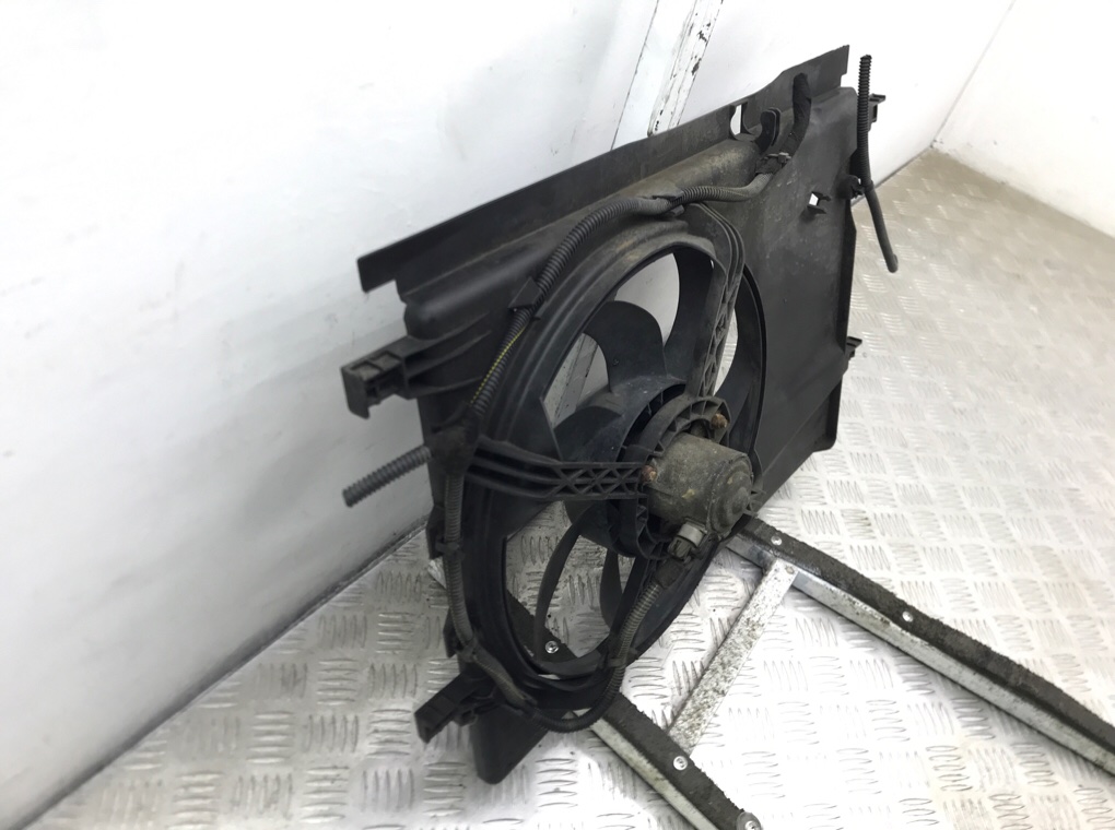 Вентилятор радиатора бу для Opel Corsa D 1.2 i,  2010 г.