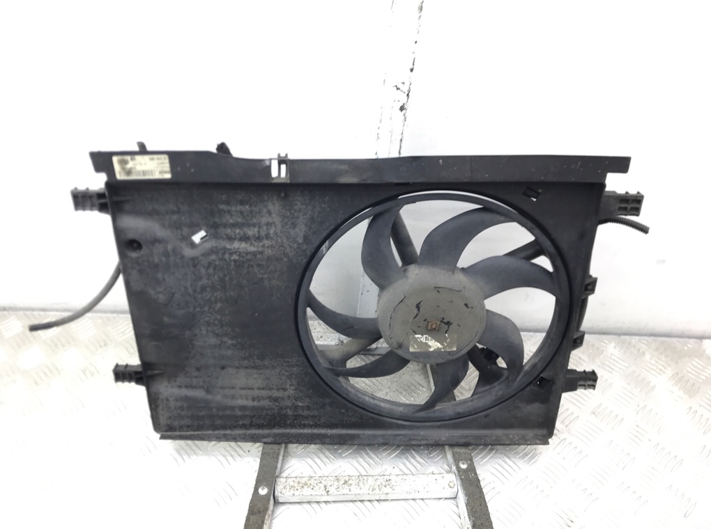 Вентилятор радиатора бу для Opel Corsa D 1.2 i,  2010 г.