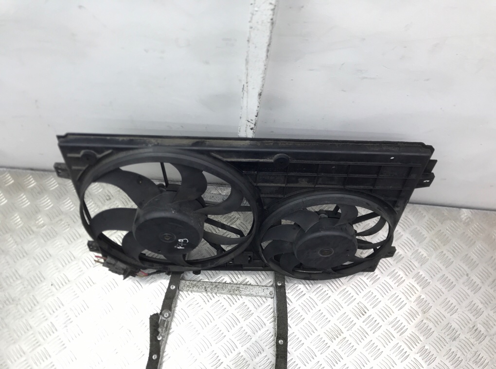 Вентилятор радиатора бу для Volkswagen Golf 5 1.9 TDi, 2007 г. Вентилятор радиатора бу для Volkswagen Golf 5 1.9 TDi, 2007 г.