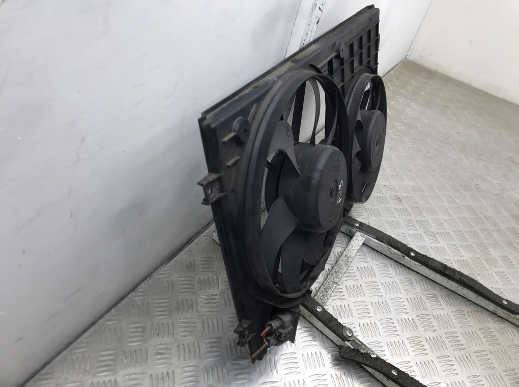 Вентилятор радиатора бу для Volkswagen Golf 5 1.9 TDi, 2007 г. Вентилятор радиатора бу для Volkswagen Golf 5 1.9 TDi, 2007 г.