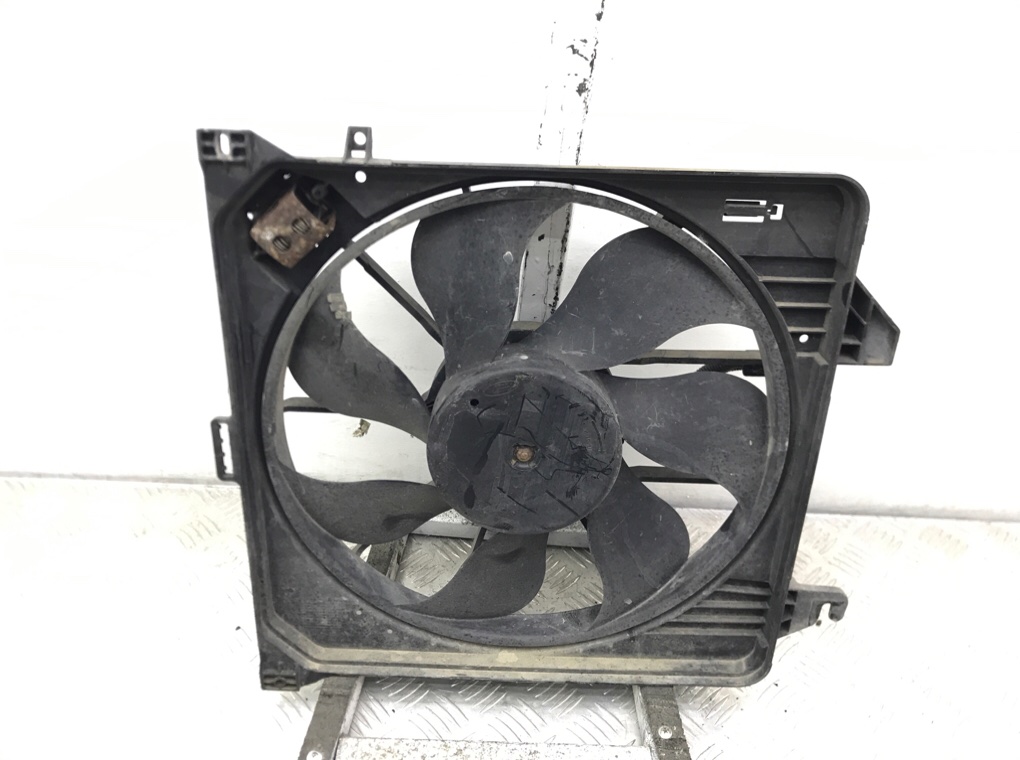 Вентилятор радиатора бу для Ford Transit Connect 1 1.8 TDDi, 2003 г. Вентилятор радиатора бу для Ford Transit Connect 1 1.8 TDDi, 2003 г.