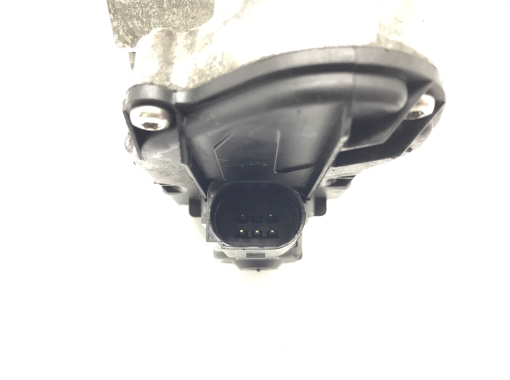 Клапан EGR бу для Renault Trafic 2 2.0 DCi, 2008 г. Клапан EGR бу для Renault Trafic 2 2.0 DCi, 2008 г.