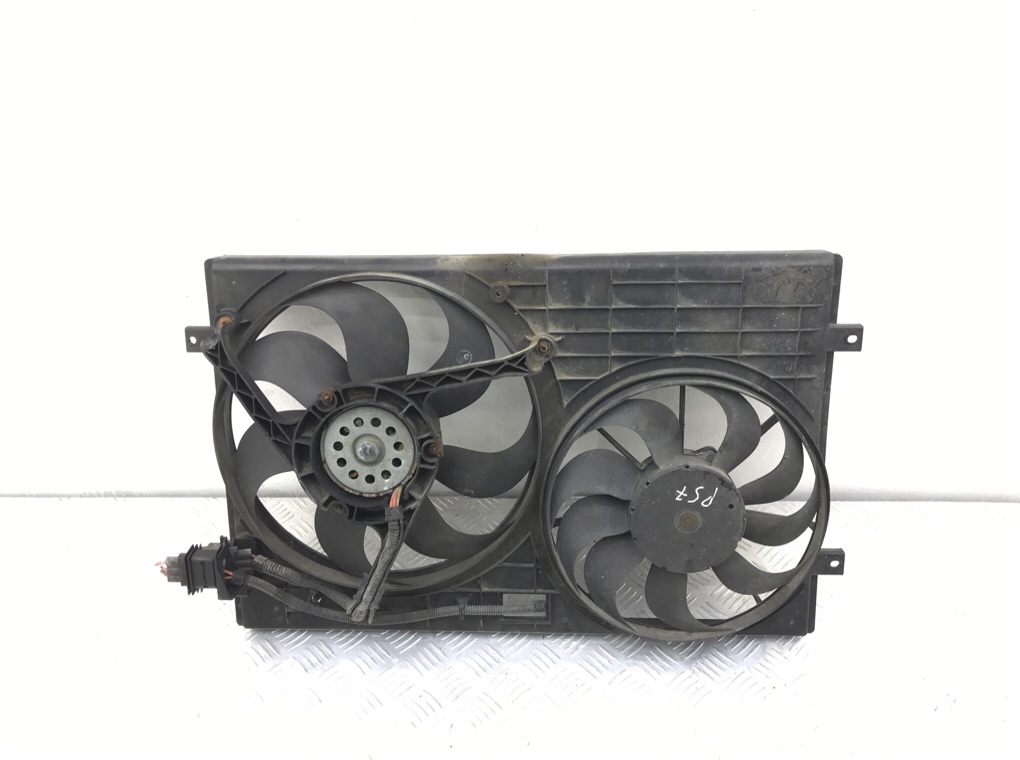 Вентилятор радиатора бу для Volkswagen Polo 4 1.2 i, 2002 г.