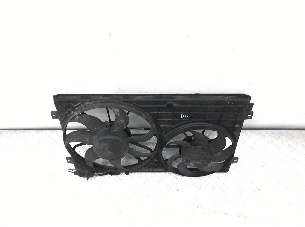 Вентилятор радиатора бу для Volkswagen Golf 5 1.9 TDi, 2005 г. Вентилятор радиатора бу для Volkswagen Golf 5 1.9 TDi, 2005 г.