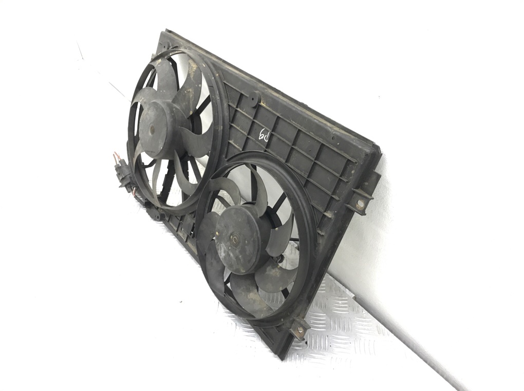 Вентилятор радиатора бу для Volkswagen Golf 5 1.9 TDi, 2005 г. Вентилятор радиатора бу для Volkswagen Golf 5 1.9 TDi, 2005 г.