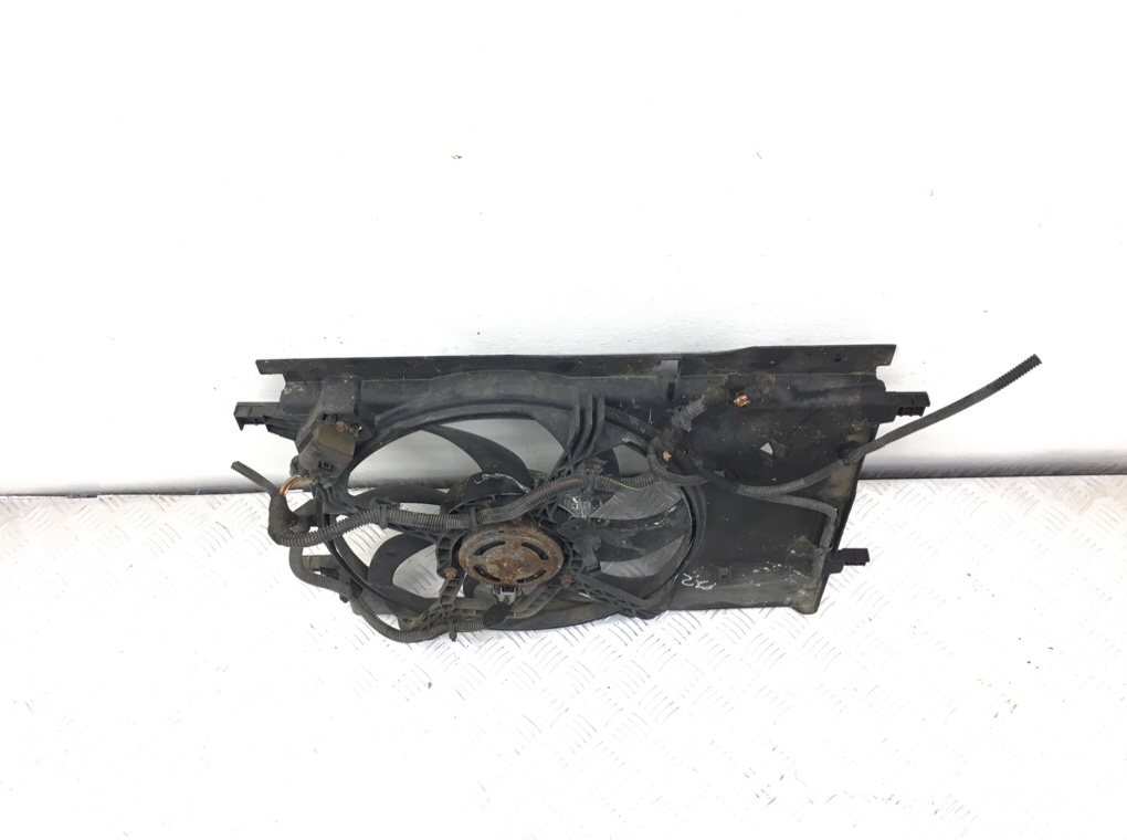 Вентилятор радиатора бу для Opel Corsa D 1.4 i,  2012 г.