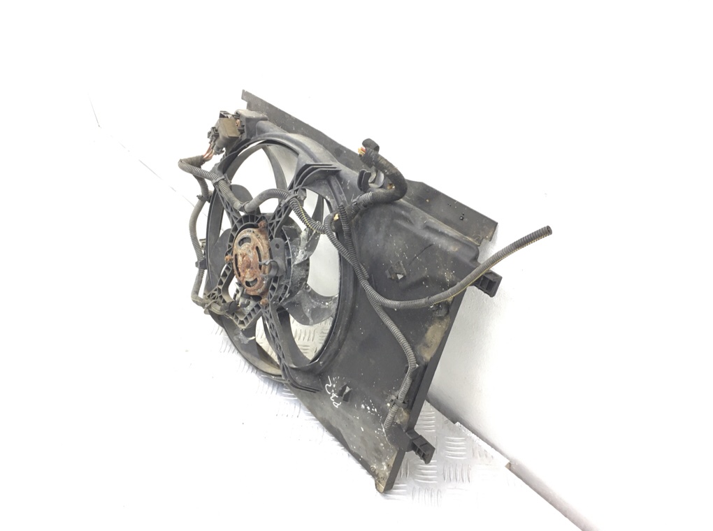 Вентилятор радиатора бу для Opel Corsa D 1.4 i,  2012 г.