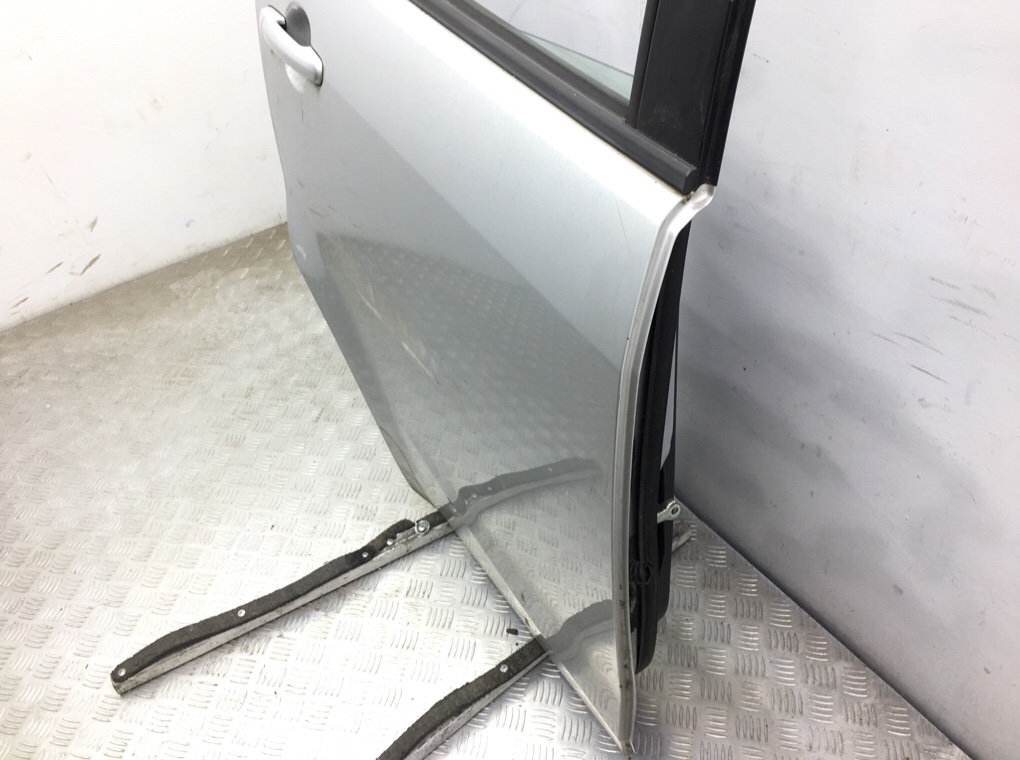 Дверь задняя правая бу для Suzuki Splash  1.2 i,  2009 г.