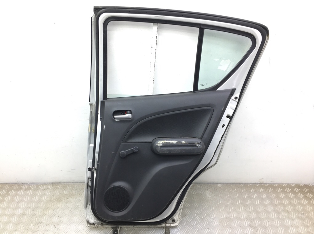 Дверь задняя правая бу для Suzuki Splash  1.2 i,  2009 г.