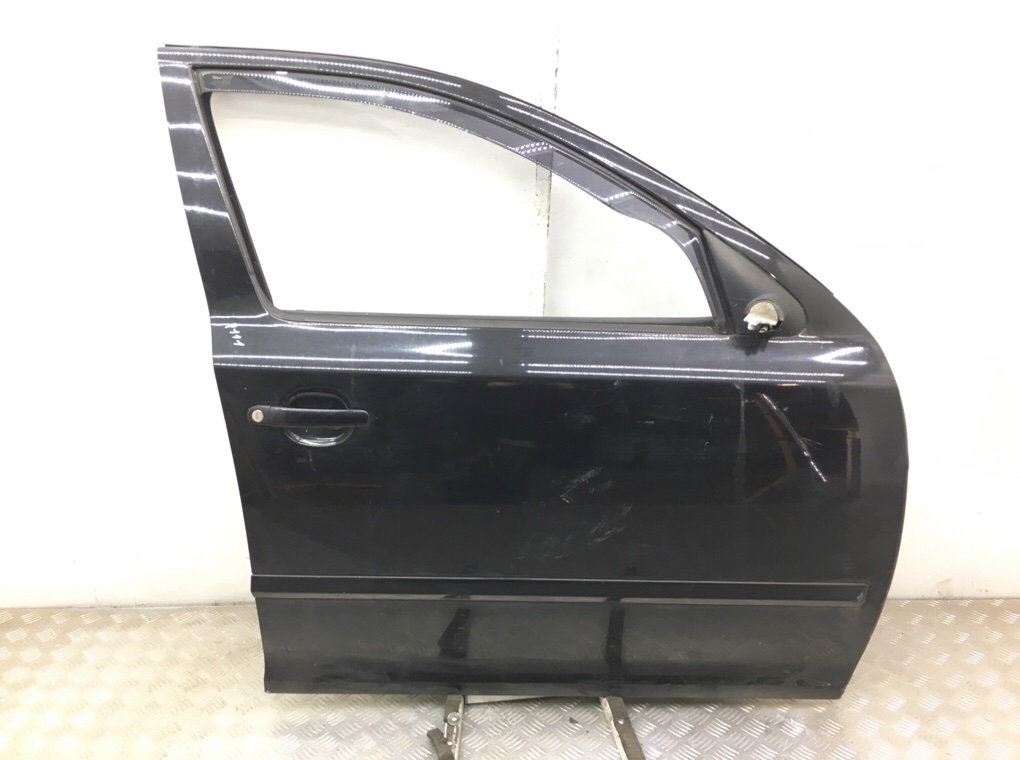 Дверь передняя правая бу для Skoda Octavia A5 2.0 TDi, 2008 г.