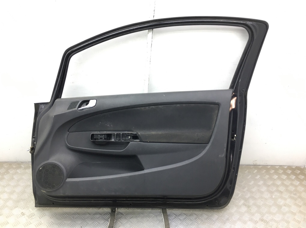 Дверь передняя правая бу для Opel Corsa D 1.2 i,  2010 г.
