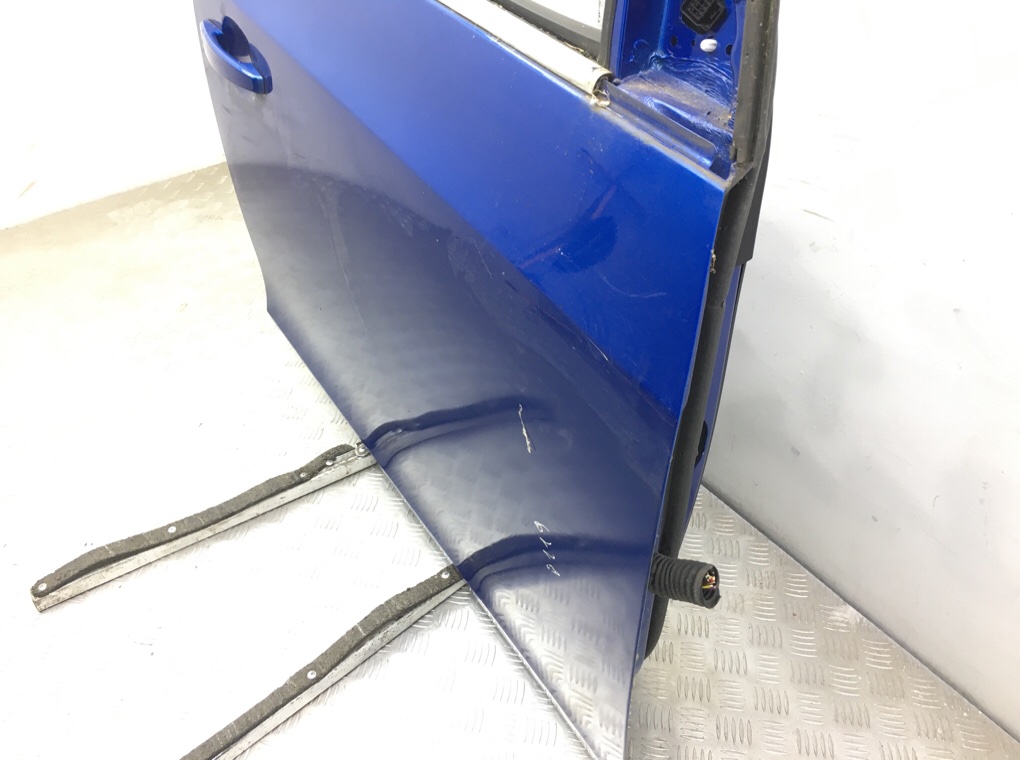 Дверь передняя правая бу для Chevrolet Cruze  2.0 CDi,  2012 г.