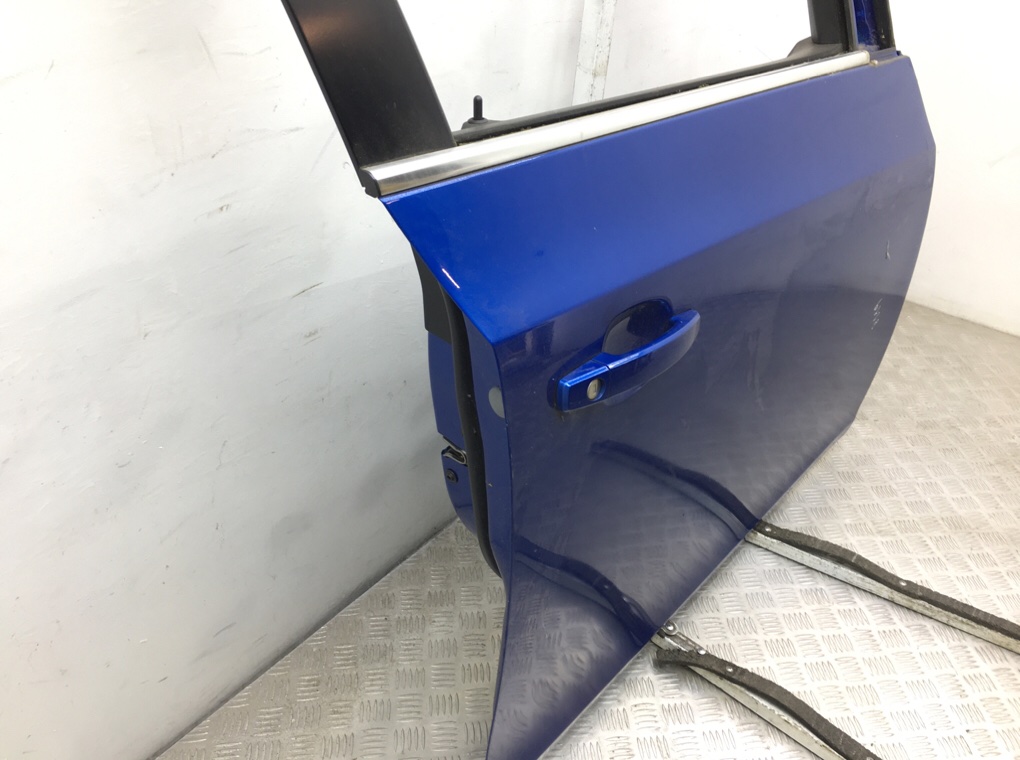 Дверь передняя правая бу для Chevrolet Cruze  2.0 CDi,  2012 г.