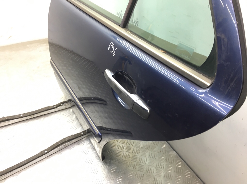 Дверь задняя левая бу для Mercedes E W210 2.4 i, 1998 г. Дверь задняя левая бу для Mercedes E W210 2.4 i, 1998 г.