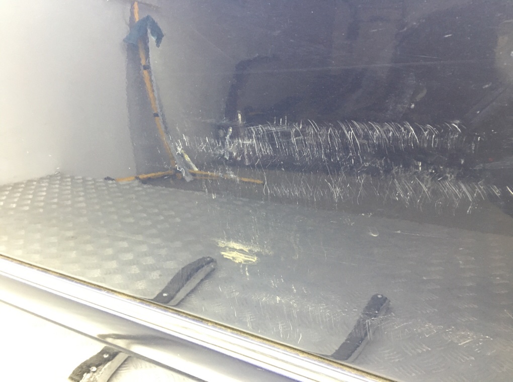 Дверь задняя левая бу для Mercedes E W210 2.4 i, 1998 г. Дверь задняя левая бу для Mercedes E W210 2.4 i, 1998 г.