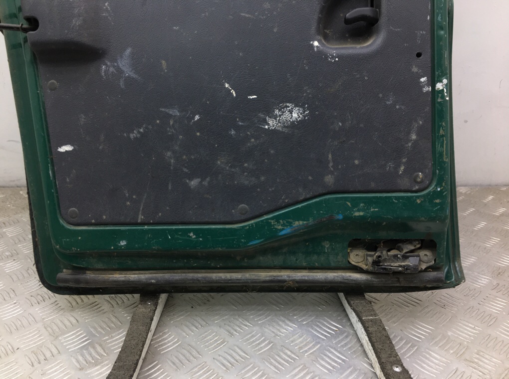 Дверь задняя распашная правая бу для Peugeot Partner 1 1.9 D, 2002 г. Дверь задняя распашная правая бу для Peugeot Partner 1 1.9 D, 2002 г.