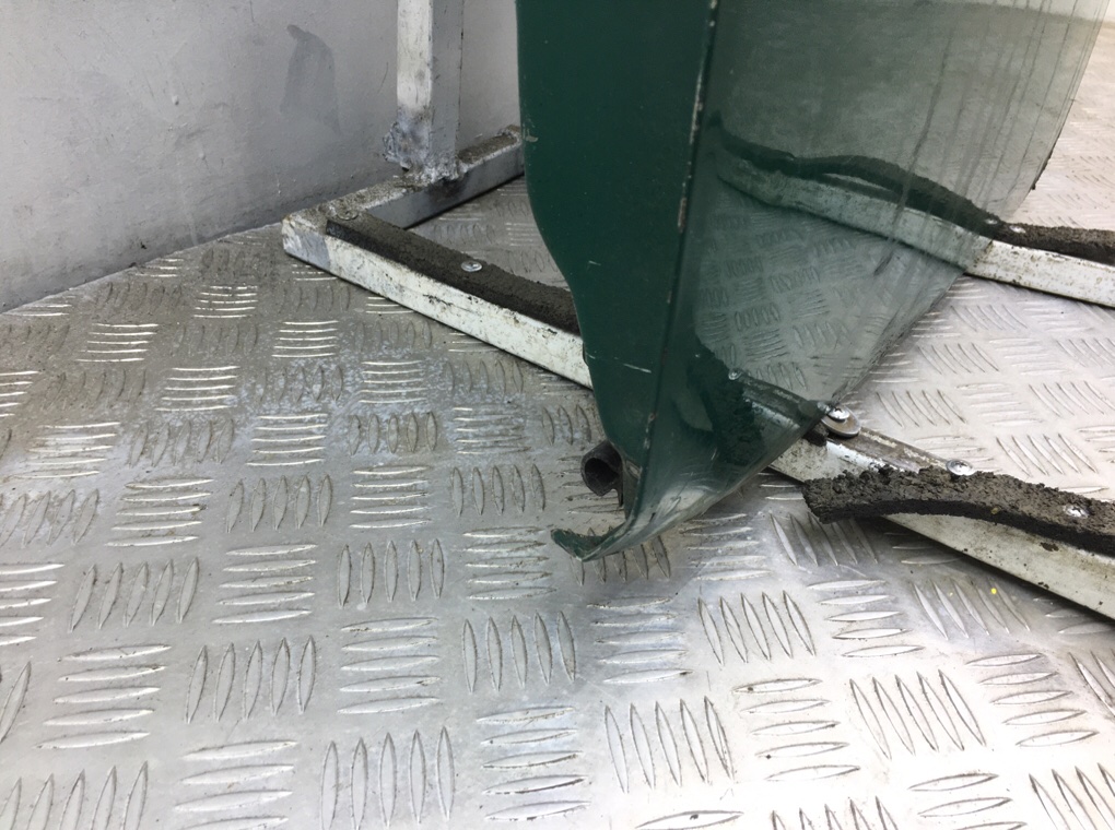 Дверь задняя распашная правая бу для Peugeot Partner 1 1.9 D, 2002 г. Дверь задняя распашная правая бу для Peugeot Partner 1 1.9 D, 2002 г.