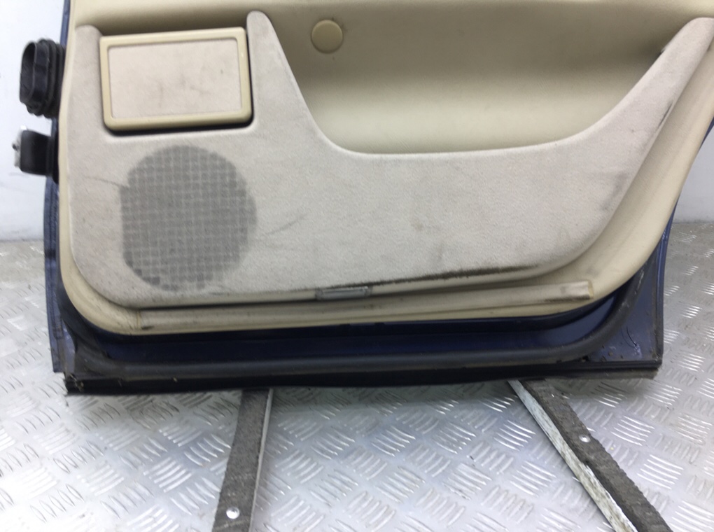 Дверь задняя правая бу для Mercedes E W210 2.4 i,  1998 г.