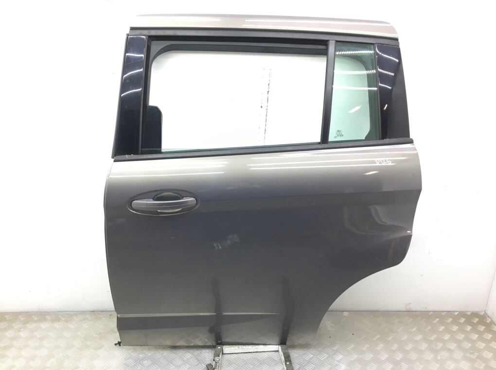Дверь задняя левая бу для Ford Grand C-Max 1.6 TDCi, 2013 г.