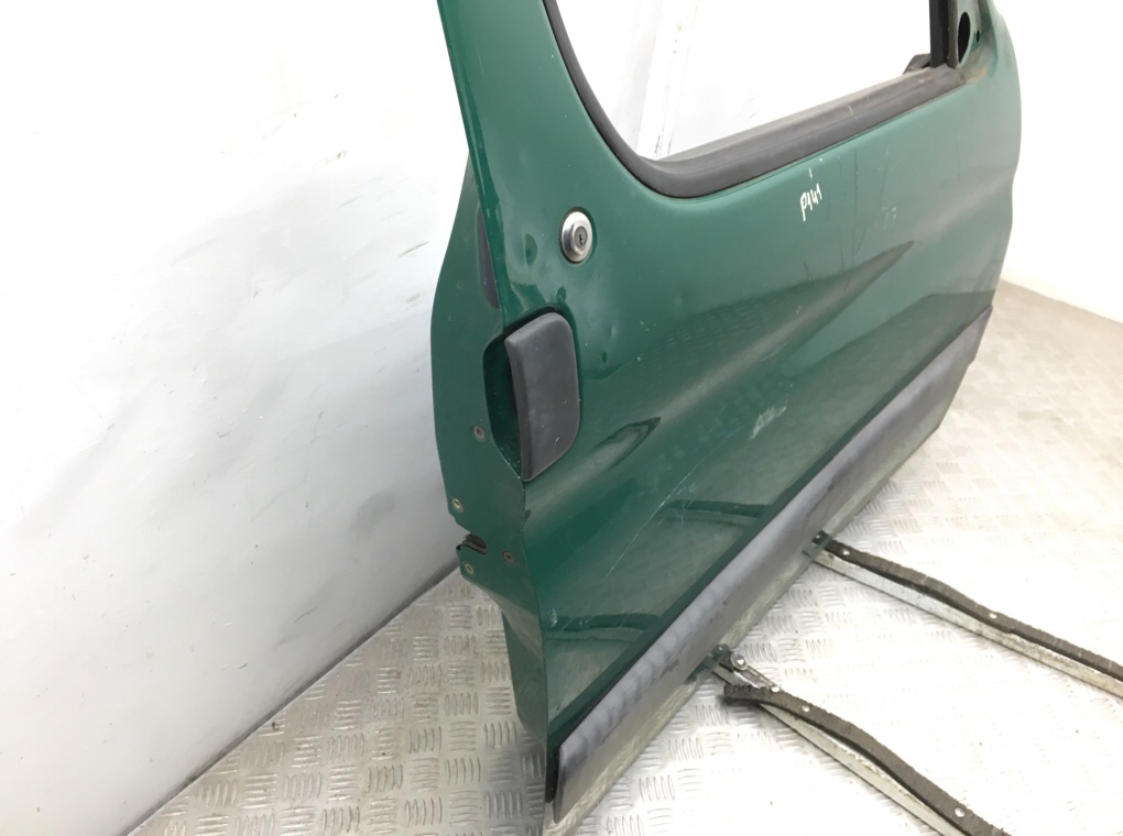 Дверь передняя правая бу для Peugeot Partner 1 1.9 D,  2002 г.