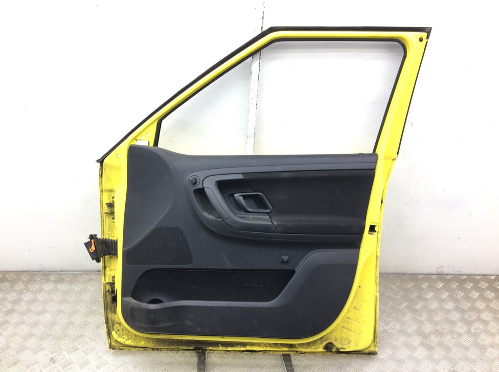 Дверь передняя правая бу для Skoda Fabia 2 1.2 TSI,  2013 г.