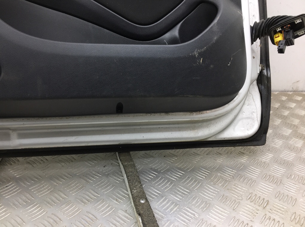 Дверь передняя левая бу для Skoda Octavia A5 1.6 i,  2006 г.