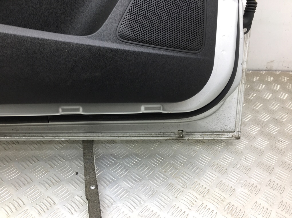 Дверь передняя левая бу для Ford Focus 3 1.6 TDCi, 2013 г. Дверь передняя левая бу для Ford Focus 3 1.6 TDCi, 2013 г.