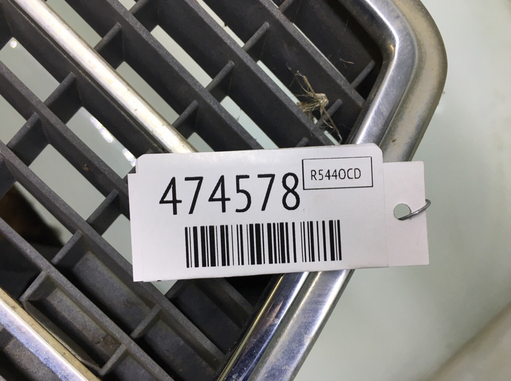 Решетка радиатора бу для Mercedes E W210 2.4 i, 1998 г. Решетка радиатора бу для Mercedes E W210 2.4 i, 1998 г.