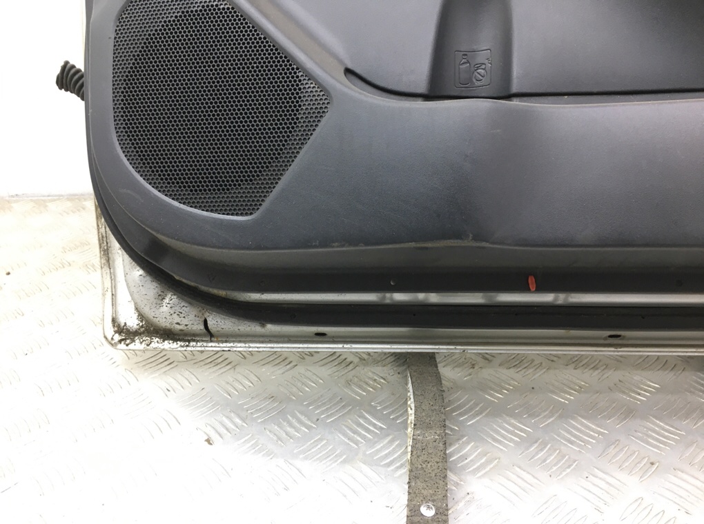 Дверь передняя правая бу для Toyota Yaris XP9 1.4 TD,  2006 г.