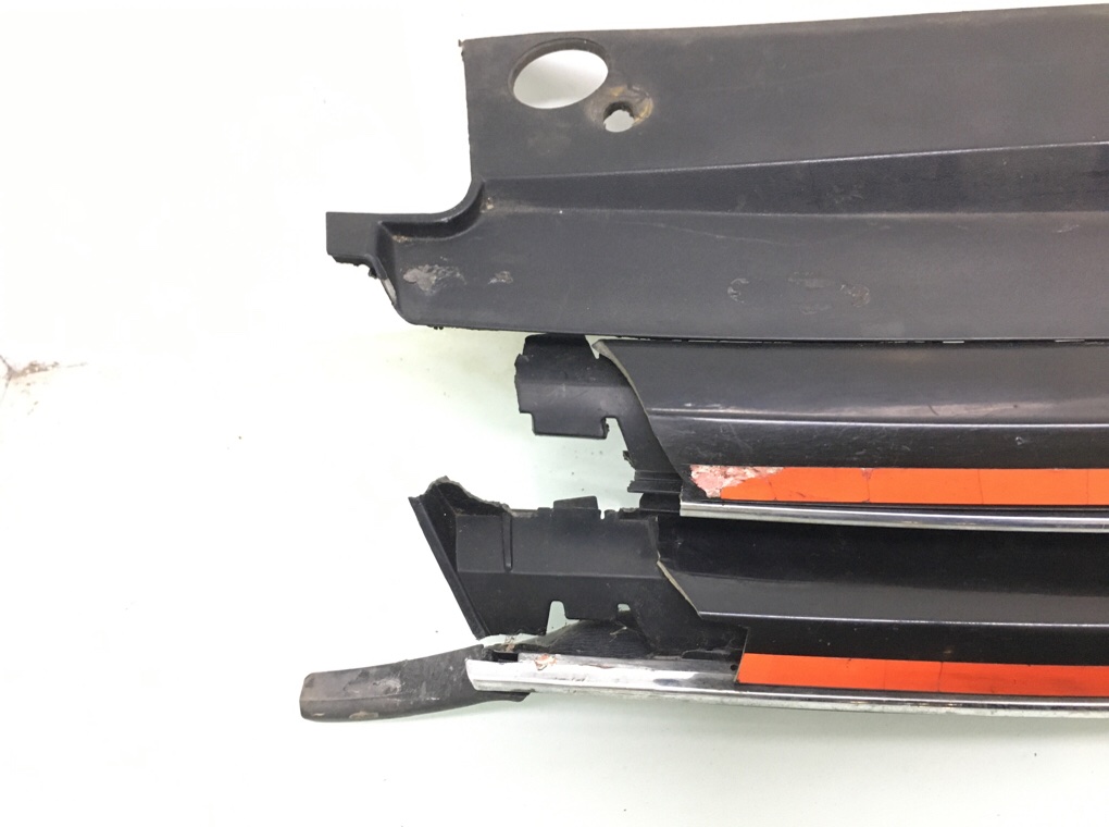 Решетка радиатора бу для Volkswagen Golf 6 1.6 TDi,  2011 г.