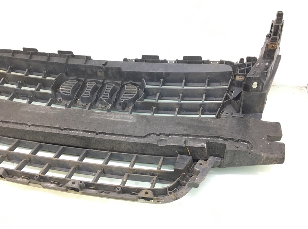 Решетка радиатора бу для Audi A5  2.0 TDi,  2011 г.