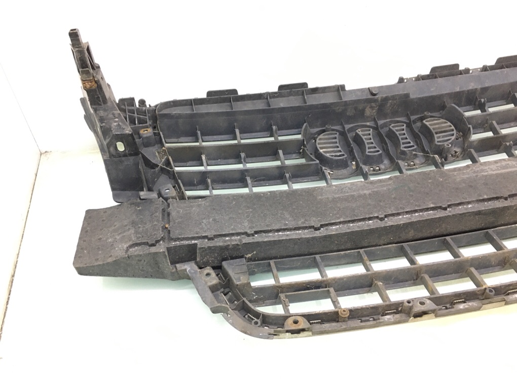 Решетка радиатора бу для Audi A5  2.0 TDi,  2011 г.