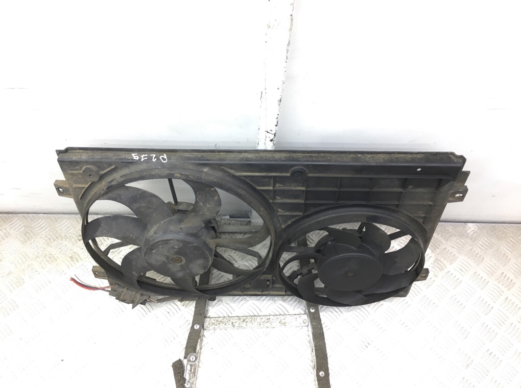 Вентилятор радиатора бу для Volkswagen Golf 5 1.9 TDi, 2007 г. Вентилятор радиатора бу для Volkswagen Golf 5 1.9 TDi, 2007 г.