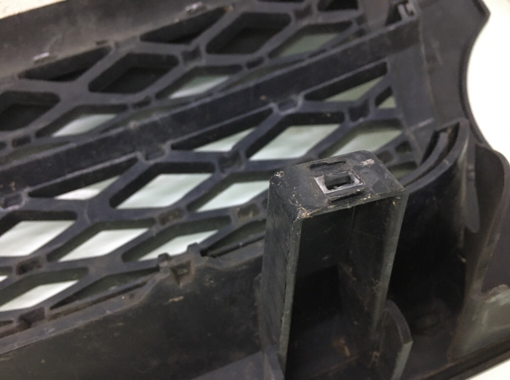 Решетка радиатора бу для Land Rover Range Rover Sport  3.0 TD,  2012 г.