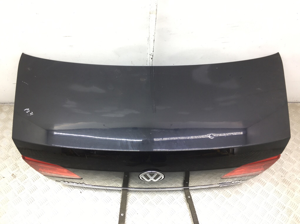 Крышка багажника бу для Volkswagen Passat B7 1.6 TDi,  2014 г.