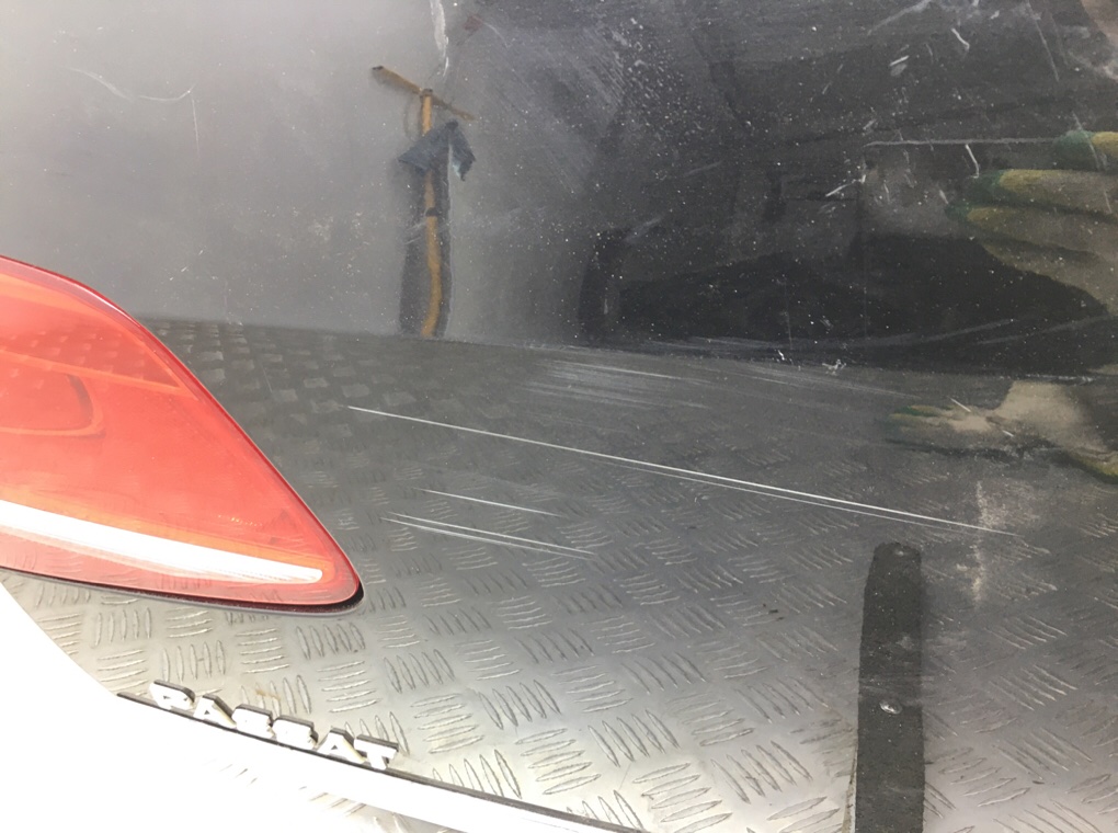 Крышка багажника бу для Volkswagen Passat B7 1.6 TDi,  2014 г.