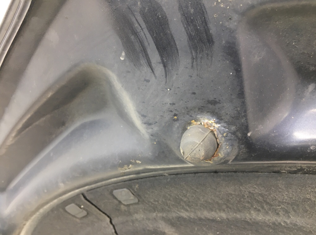 Капот бу для Volkswagen Passat B7 1.6 TDi,  2014 г.