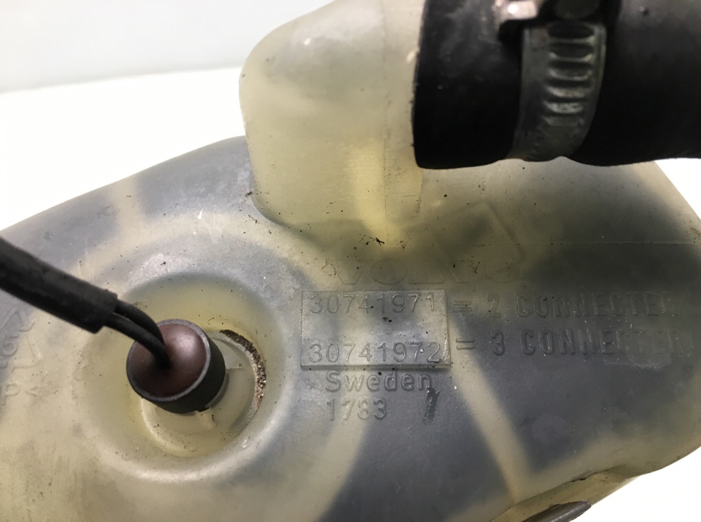 Бачок расширительный бу для Volvo XC90  2.4 TD,  2006 г.