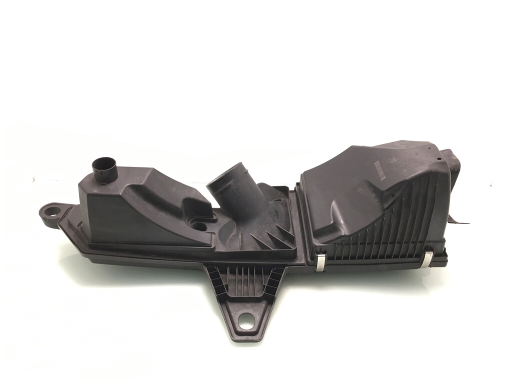 Корпус воздушного фильтра бу для BMW 1 F20/F21 2.0 D,  2012 г.