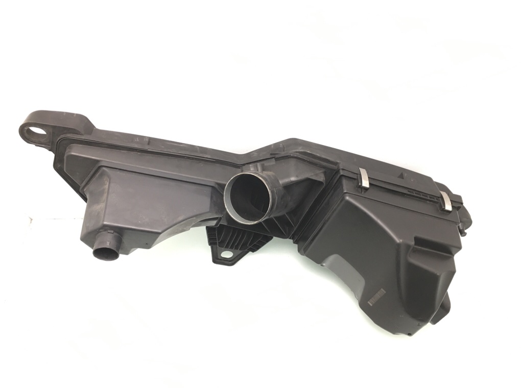 Корпус воздушного фильтра бу для BMW 1 F20/F21 2.0 TD,  2011 г.
