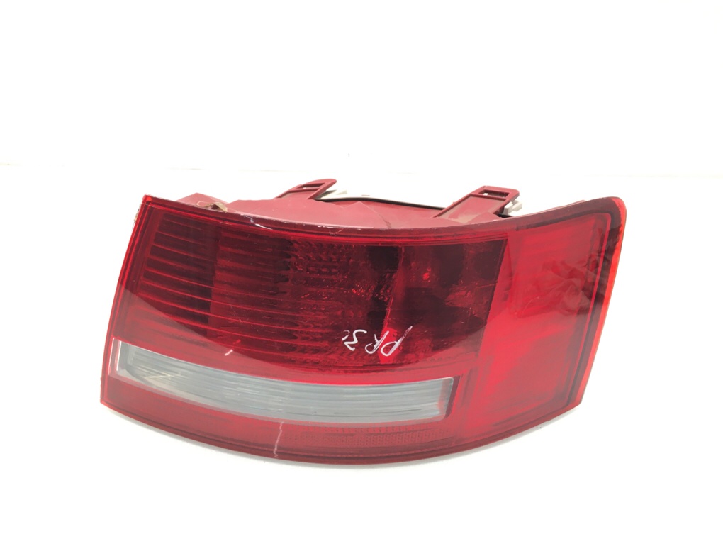 Фонарь задний правый бу для Audi A6 C6 2.4 i, 2004 г.
